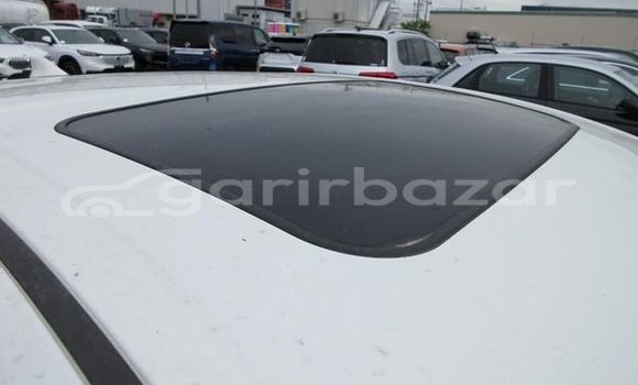 Buy Used 2019 Toyota prius in Dhaka, Dhaka Buy Used 2019 Toyota prius in Dhaka, Dhaka