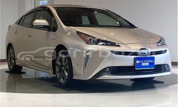 Buy Used 2019 Toyota Prius in Dhaka, Dhaka Buy Used 2019 Toyota Prius in Dhaka, Dhaka