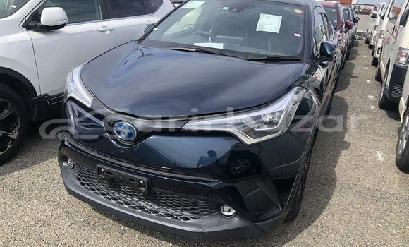Buy Used 2019 Toyota CHR in Dhaka, Dhaka Buy Used 2019 Toyota CHR in Dhaka, Dhaka
