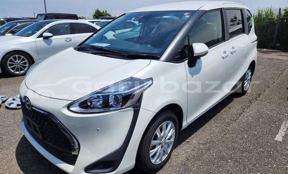 Buy Used 2017 Toyota sienta in Adamighi, Bogora Buy Used 2017 Toyota sienta in Adamighi, Bogora