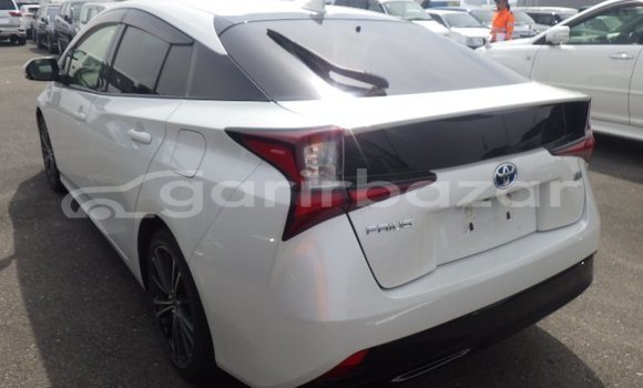 Buy Used 2021 Toyota prius in Dhaka, Dhaka Buy Used 2021 Toyota prius in Dhaka, Dhaka