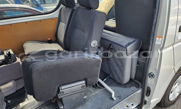 Buy Used 2020 Toyota Hiace in Dhaka, Dhaka Buy Used 2020 Toyota Hiace in Dhaka, Dhaka