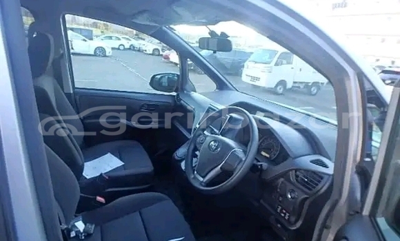 Buy Used Toyota Noah in Bagerhat, Khulna Buy Used Toyota Noah in Bagerhat, Khulna