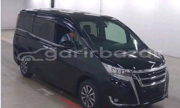 Buy Used Toyota Esquire in Bhaluka, Maimansingh Buy Used Toyota Esquire in Bhaluka, Maimansingh