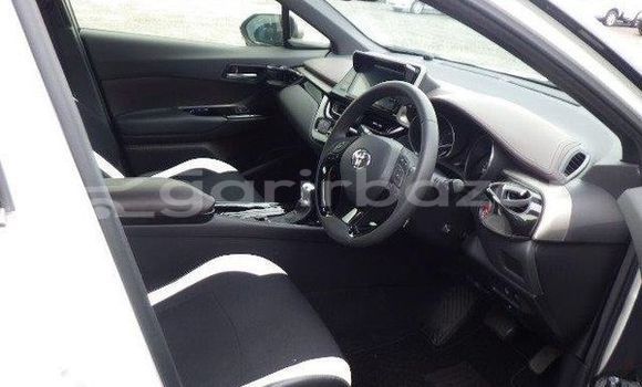 Buy Used 2019 Toyota CHR in Dhaka, Dhaka Buy Used 2019 Toyota CHR in Dhaka, Dhaka