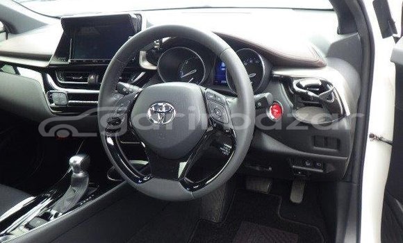 Buy Used 2019 Toyota CHR in Dhaka, Dhaka Buy Used 2019 Toyota CHR in Dhaka, Dhaka