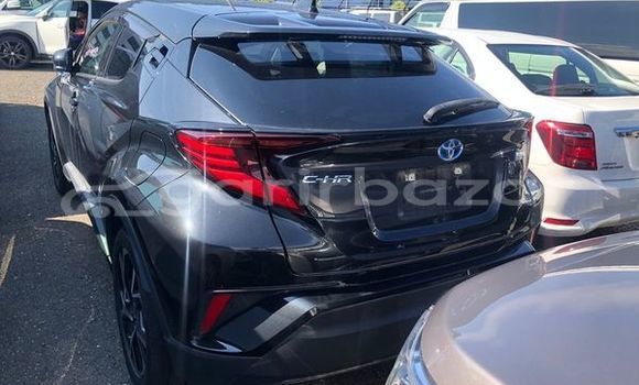 Buy Used 2019 Toyota CHR in Dhaka, Dhaka Buy Used 2019 Toyota CHR in Dhaka, Dhaka