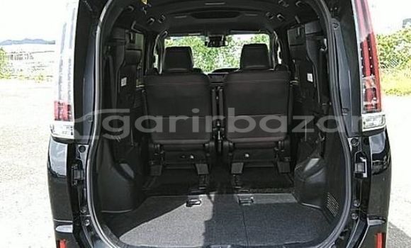 Buy Used 2018 Toyota Esquire in Dhaka, Dhaka Buy Used 2018 Toyota Esquire in Dhaka, Dhaka