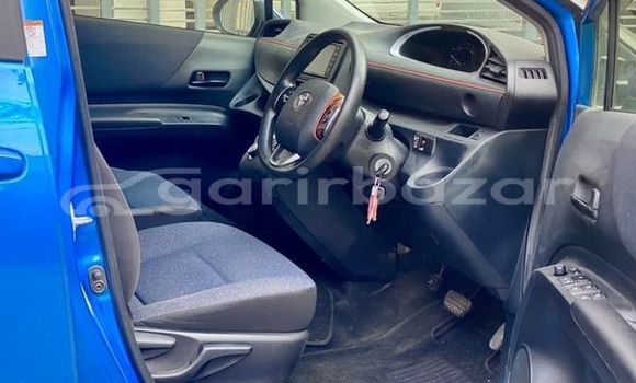 Buy Used 2018 Toyota Sienta in Dhaka, Dhaka Buy Used 2018 Toyota Sienta in Dhaka, Dhaka