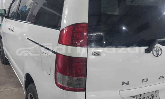 Buy Used 2020 Toyota Noah in Dhaka, Dhaka Buy Used 2020 Toyota Noah in Dhaka, Dhaka