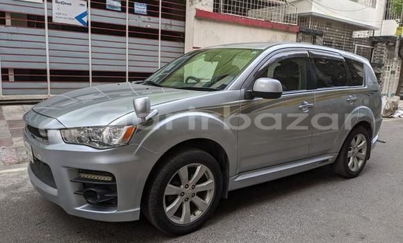 Buy Used 2020 Mitsubishi outlandar in Dhaka, Dhaka Buy Used 2020 Mitsubishi outlandar in Dhaka, Dhaka