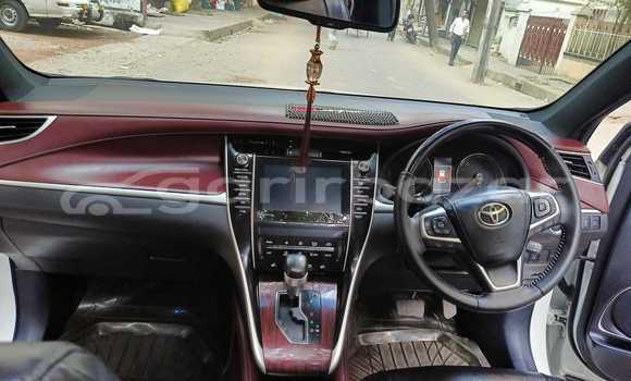 Buy Used 2022 Toyota Harrier in Dhaka, Dhaka Buy Used 2022 Toyota Harrier in Dhaka, Dhaka