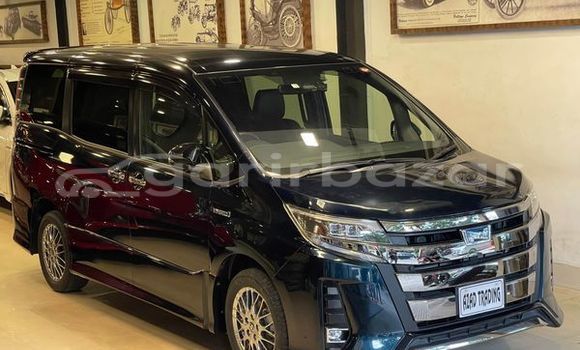 Buy Used 2019 Toyota Noah in Dhaka, Dhaka Buy Used 2019 Toyota Noah in Dhaka, Dhaka