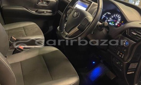 Buy Used 2019 Toyota Noah in Dhaka, Dhaka Buy Used 2019 Toyota Noah in Dhaka, Dhaka