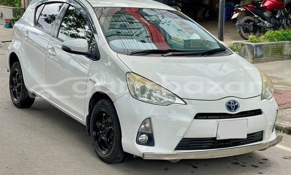 Buy Used 2013 Toyota Aqua in Dhaka, Dhaka Buy Used 2013 Toyota Aqua in Dhaka, Dhaka