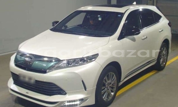 Buy Used 2021 Toyota Harrier in Dhaka, Dhaka Buy Used 2021 Toyota Harrier in Dhaka, Dhaka