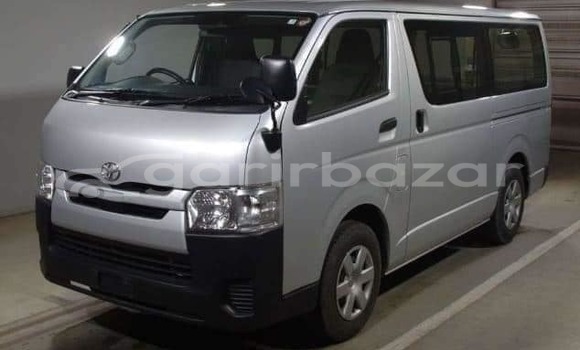 Buy Used 2021 Toyota Hiace in Dhaka, Dhaka Buy Used 2021 Toyota Hiace in Dhaka, Dhaka