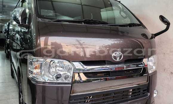 Buy Used 2021 Toyota Hiace in Dhaka, Dhaka Buy Used 2021 Toyota Hiace in Dhaka, Dhaka