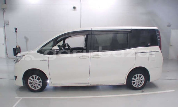 Buy Used 2019 Toyota Noah in Dhaka, Dhaka Buy Used 2019 Toyota Noah in Dhaka, Dhaka
