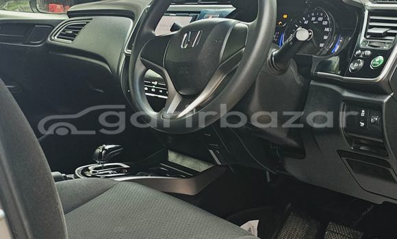 Buy Import 2019 Honda Grace in Dhaka, Dhaka Buy Import 2019 Honda Grace in Dhaka, Dhaka
