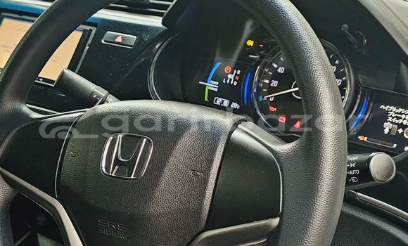 Buy Import 2019 Honda Grace in Dhaka, Dhaka Buy Import 2019 Honda Grace in Dhaka, Dhaka