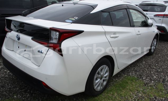 Buy Import 2019 Toyota Prius in Dhaka, Dhaka Buy Import 2019 Toyota Prius in Dhaka, Dhaka