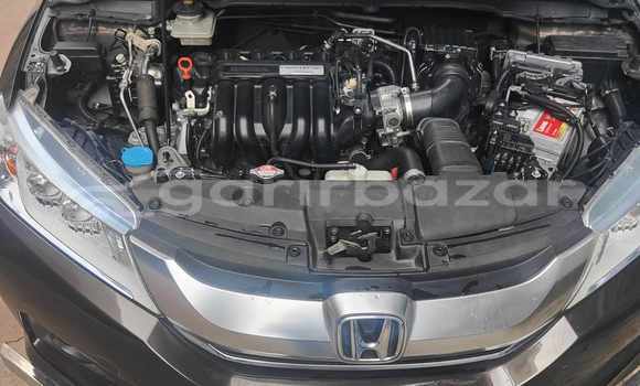 Buy Used 2014 Honda Grace in Dhaka, Dhaka Buy Used 2014 Honda Grace in Dhaka, Dhaka