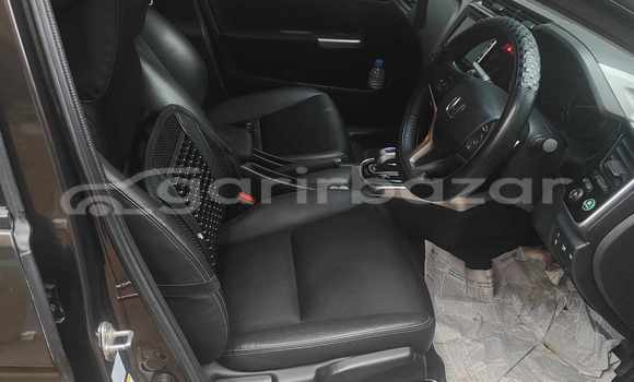 Buy Used 2014 Honda Grace in Dhaka, Dhaka Buy Used 2014 Honda Grace in Dhaka, Dhaka