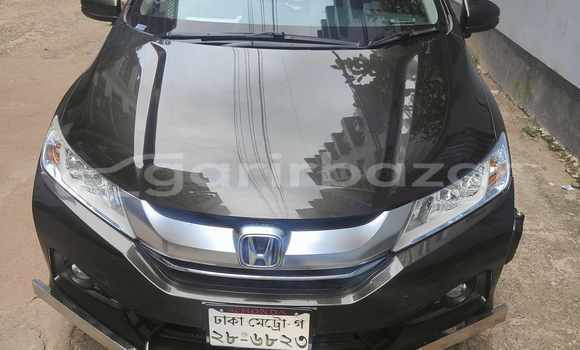 Buy Used 2014 Honda Grace in Dhaka, Dhaka Buy Used 2014 Honda Grace in Dhaka, Dhaka