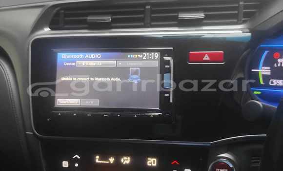 Buy Used 2014 Honda Grace in Dhaka, Dhaka Buy Used 2014 Honda Grace in Dhaka, Dhaka