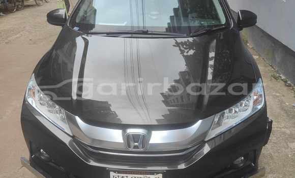 Buy Used 2014 Honda Grace in Dhaka, Dhaka Buy Used 2014 Honda Grace in Dhaka, Dhaka