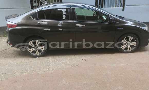 Buy Used 2014 Honda Grace in Dhaka, Dhaka Buy Used 2014 Honda Grace in Dhaka, Dhaka