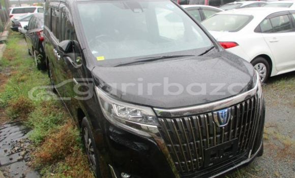 কেনা আমদানি Toyota Esquire gi premium Black গাড়ী মধ্যে ঢাকা মধ্যে Dhaka