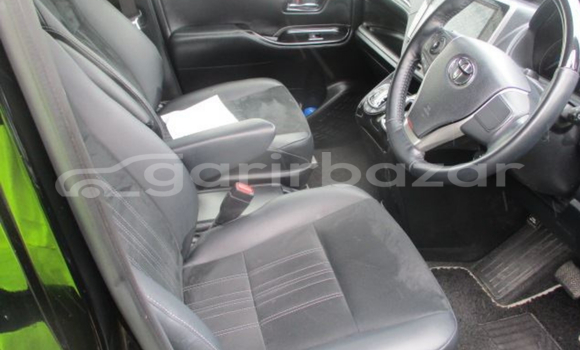 Buy Import 2019 Toyota Esquire gi premium in Dhaka, Dhaka Buy Import 2019 Toyota Esquire gi premium in Dhaka, Dhaka