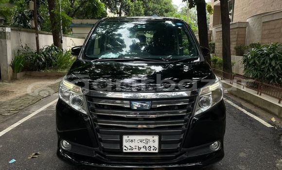 Buy Used 2015 Toyota Noah in Dhaka, Dhaka Buy Used 2015 Toyota Noah in Dhaka, Dhaka