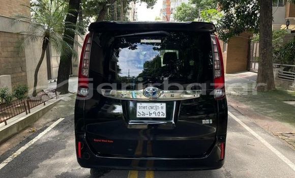 Buy Used 2015 Toyota Noah in Dhaka, Dhaka Buy Used 2015 Toyota Noah in Dhaka, Dhaka