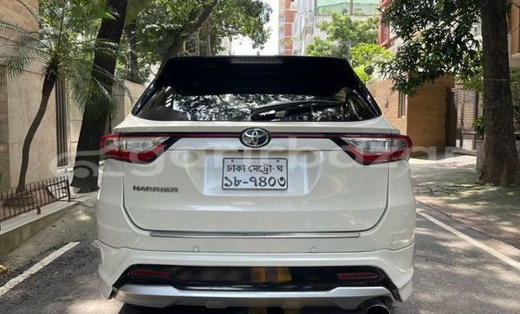 Buy Used 2017 Toyota Harrier in Dhaka, Dhaka Buy Used 2017 Toyota Harrier in Dhaka, Dhaka