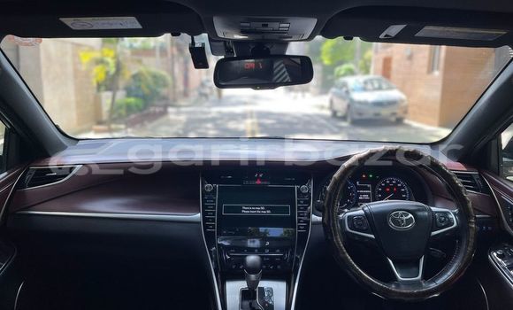 Buy Used 2017 Toyota Harrier in Dhaka, Dhaka Buy Used 2017 Toyota Harrier in Dhaka, Dhaka