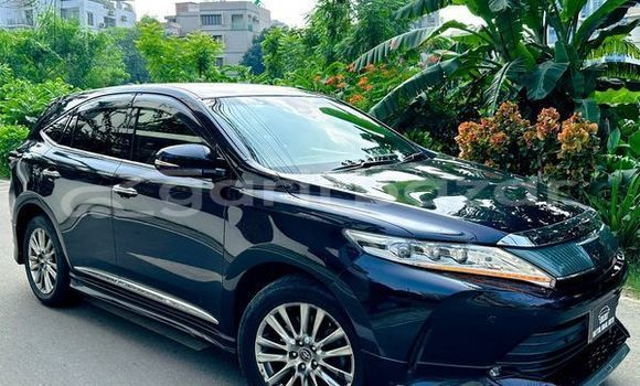 Buy Used 2017 Toyota Harrier in Dhaka, Dhaka Buy Used 2017 Toyota Harrier in Dhaka, Dhaka