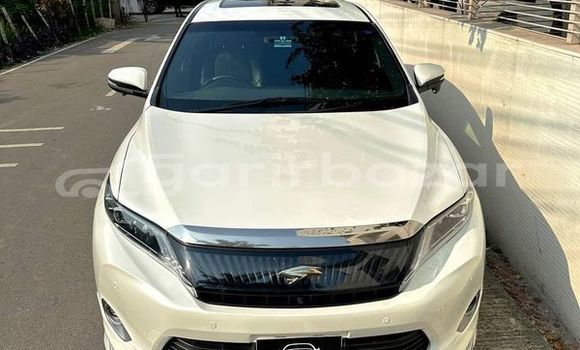 Buy Used 2015 Toyota Harrier in Dhaka, Dhaka Buy Used 2015 Toyota Harrier in Dhaka, Dhaka