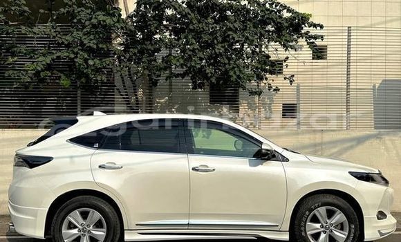 Buy Used 2015 Toyota Harrier in Dhaka, Dhaka Buy Used 2015 Toyota Harrier in Dhaka, Dhaka