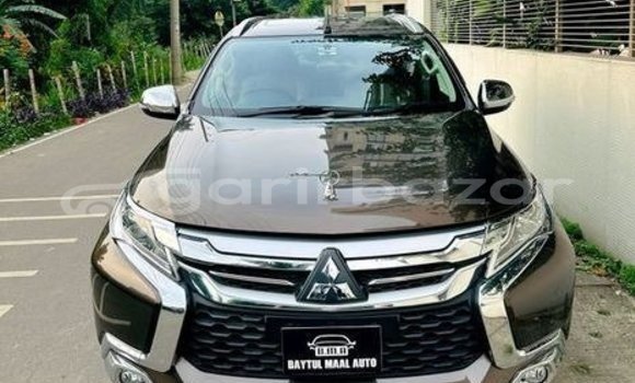 Buy Used 2017 Mitsubishi pajero in Dhaka, Dhaka Buy Used 2017 Mitsubishi pajero in Dhaka, Dhaka