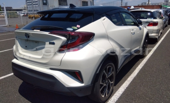 Buy Import 2019 Toyota CH-R in Dhaka, Dhaka Buy Import 2019 Toyota CH-R in Dhaka, Dhaka