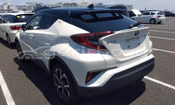 Buy Import 2019 Toyota CH-R in Dhaka, Dhaka Buy Import 2019 Toyota CH-R in Dhaka, Dhaka