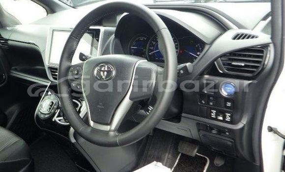 Buy Used 2019 Toyota Voxy in Dhaka, Dhaka Buy Used 2019 Toyota Voxy in Dhaka, Dhaka