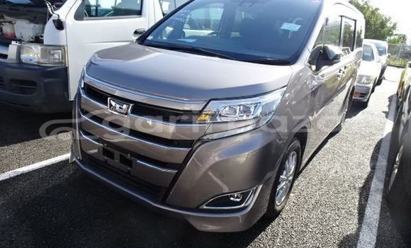 Buy Used 2020 Toyota Noah in Dhaka, Dhaka Buy Used 2020 Toyota Noah in Dhaka, Dhaka