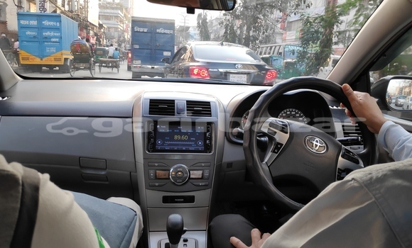 কিনুন ব্যবহৃত Toyota গাড়ী কিনুন ব্যবহৃত Toyota গাড়ী