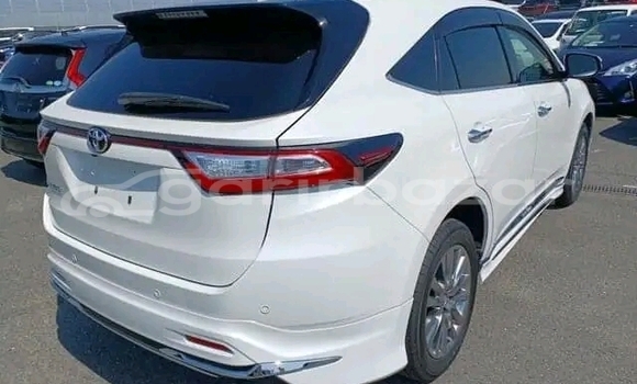 Buy Used Toyota Harrier in Alamdanga, Chuadanga Buy Used Toyota Harrier in Alamdanga, Chuadanga