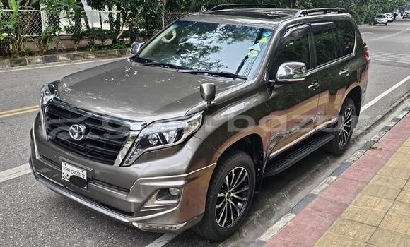 Buy Used 2011 Toyota Land cruiser prado in Barisal, Barisal Buy Used 2011 Toyota Land cruiser prado in Barisal, Barisal