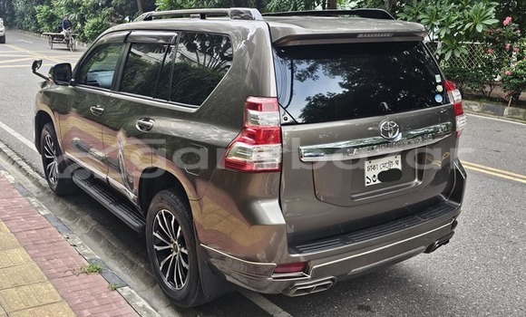 Buy Used 2011 Toyota Land cruiser prado in Barisal, Barisal Buy Used 2011 Toyota Land cruiser prado in Barisal, Barisal